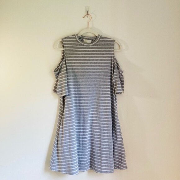 Gray & White Striped Cold Shoulder Casual Midi Dress By Simply Southern Size M - Picture 1 of 9